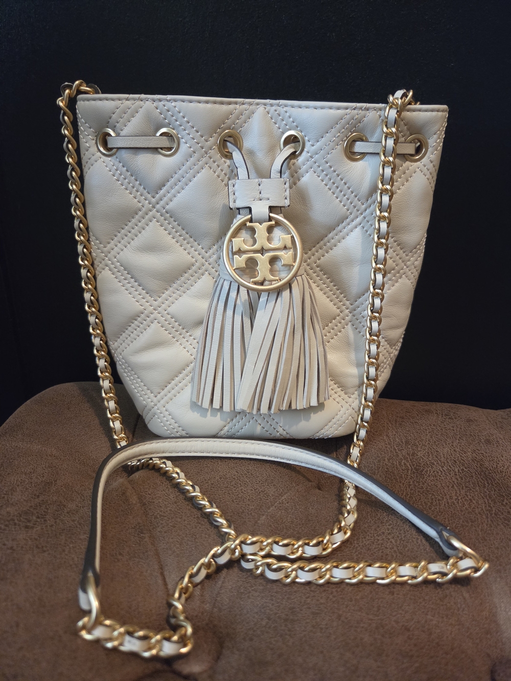 Tory Burch Fleming Soft Mini Bucket Bag in New Cream